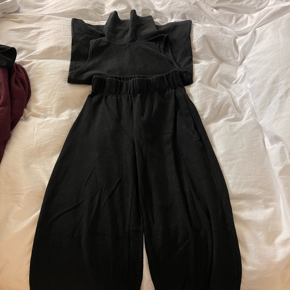 The Group Babaton Set